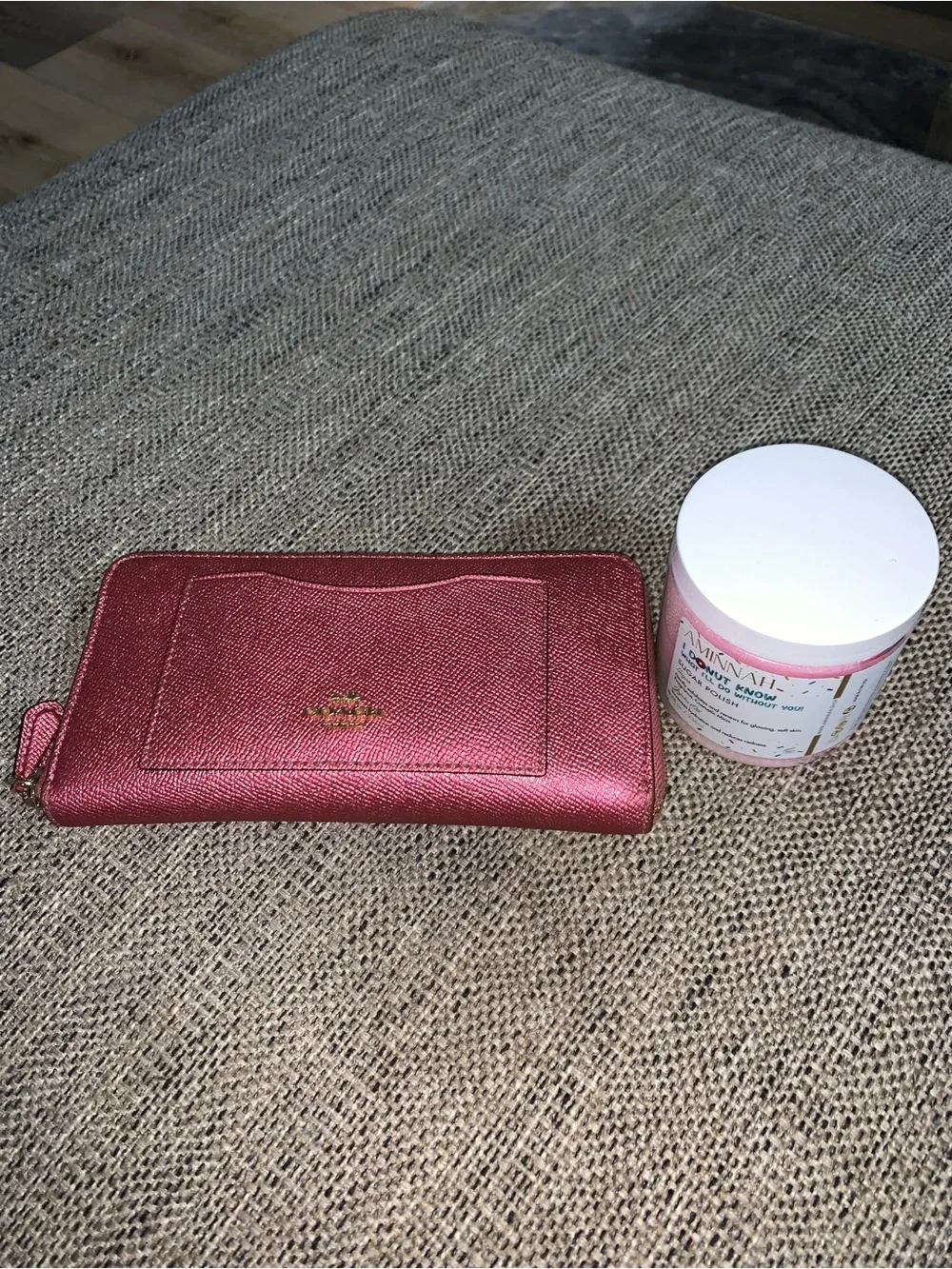 COACH ZIPPY metallic pink/burgundy wallet EUC w/Aminnah Donut Sugar Polish